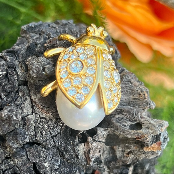Vintage Napier White and Crystal Gold-Tone Ladybug Brooch Pin - Picture 5 of 9